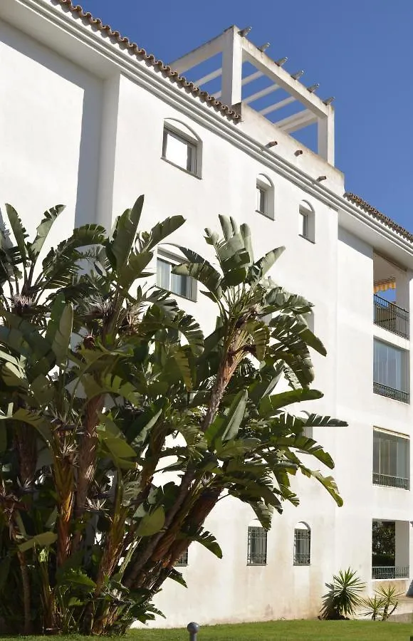 Luxury Garden Apartment - Walking Distance To The Sea Sitio de Calahonda Spain