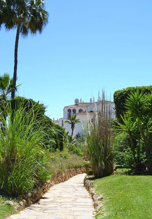 Luxury Garden Apartment - Walking Distance To The Sea Sitio de Calahonda